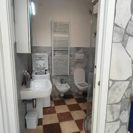 Completely Refurbished Flat Near The