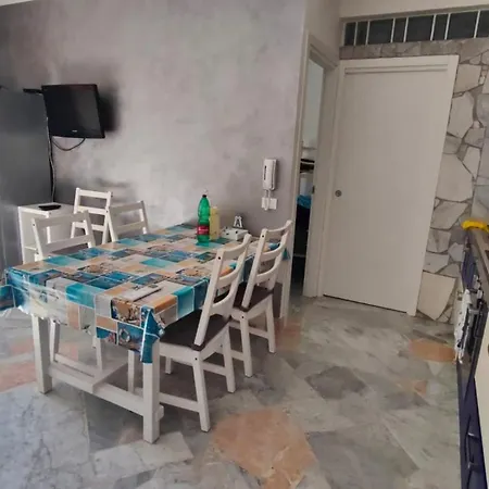 Completely Refurbished Flat Near The Apartmán *